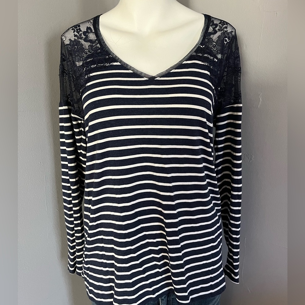 White House Black Market top